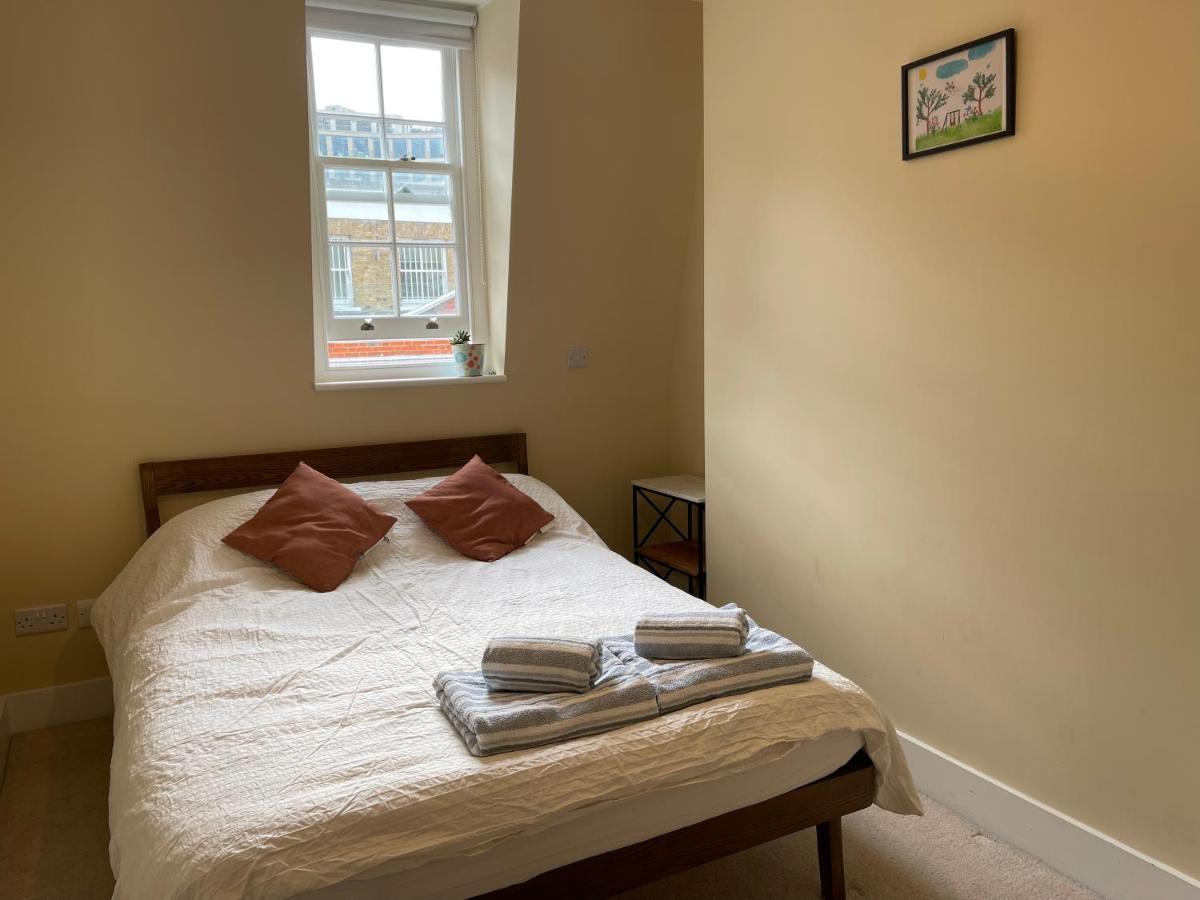 Penguin Flat * Londen